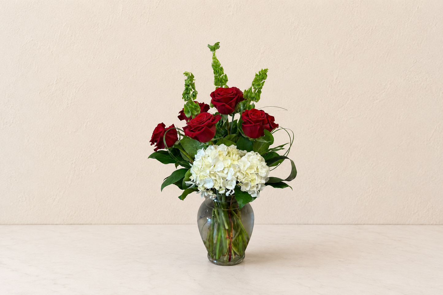 denton texas Red Rose and hydrangea arrangement